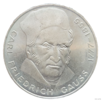 5 марок 1977 J Карл Фридрих Гаусс! Остатки штемпеля! Серебро 11.2 грамма 625 пробы 0,311 унции! ВОЗМОЖЕН ОБМЕН!