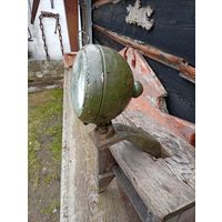 Старинный "Фара-искатель" с военной техники ссср,антуражный!