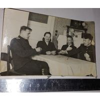 Фото Германия окупация ссср игра в карты ,выходной.1945-46 подписано(.А14)