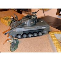 Модель Американского танка и солдаты 21 century toys США масштаб 1/32 1/35 2002 год