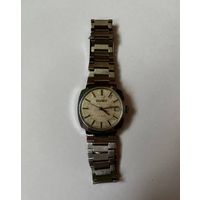 Часы полет 2614,2,Н,ссср гильошированный цифер ,браслетные,на ходу с рубля