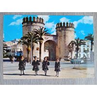 Этнография. Испания. Бадахос. Пальмовые ворота и национальные костюмы