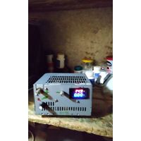 Зарядное для автомобиля.