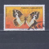 [198] Турция 1988. Фауна.Бабочка. Гашеная марка.