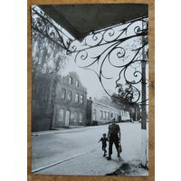 Поставы. На одной из улочек. Фото Евгения Песецкого. 16х22 см.