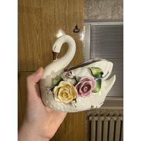 Лебедь фарфор