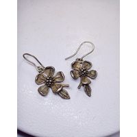 С рубля без мц. сережки "Цветочки". длина 4см. диам 1.6см. С6 925пр.