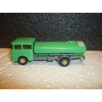 Модель машинки Skoda 706 RT. ГДР. масштаб 1:87. Permot Gerhard HRUSKA