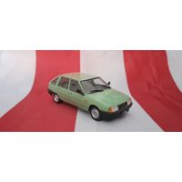 Машинка (модель) deagostini 1:43 ИЖ-2126 Орбита