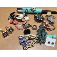 Лот винтажной бижутерии