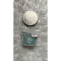 Значок предприятие КЭЗ, Кемерово