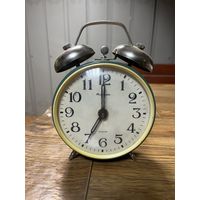 Часы-будильник янтарь