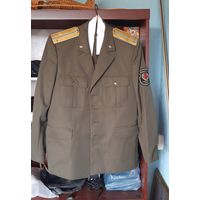 Парадная форма младшего лейтенанта зенитно-ракетных войск РБ