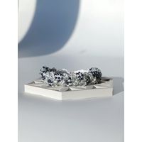 Широкий вязаный браслет из бисера