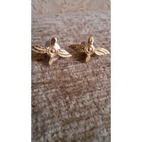 Два знака -пропеллеры ВВС с погон или петлиц СССР