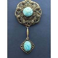 Брошь Чехословакия пекинское резное стекло