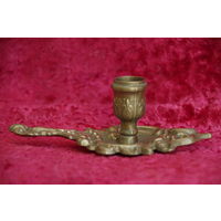 Подсвечник  латунный ( 6,5 см , длинна 16,5 см , ширина 8 см )