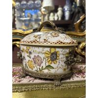 Роскошная конфетница, шкатулка, бронза, фарфор, клеймо, в отличном состоянии, много лотов с рубля