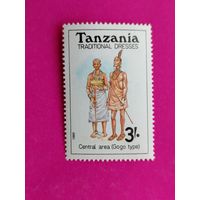 Танзания. Национальная одежда. ( 1 марка ) 1989 года. 7-16.