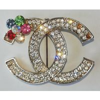 Винтажная брошь Chanel Rainbow Crystal Oversized CC Logo, оригинал
