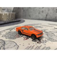 Мерседес оранжевый