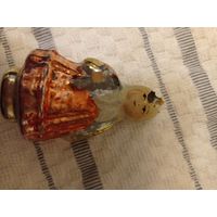 Елочная игрушка девочка с корзинкой есть утраты