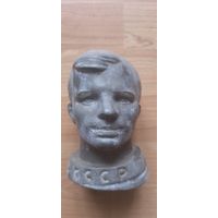 Статуэтка гагарин