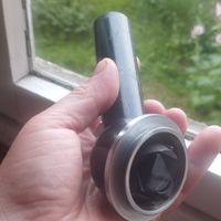 Прицел видит вверх и вниз разведчика снайпера