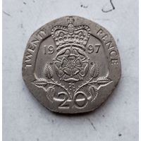 20 пенсов 1997 года Великобритания. Королева Елизавета 2. Красивая родная патина!