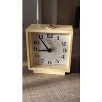 Часы будильник Севани, 200 лотов с 1 рубля,5 дней!