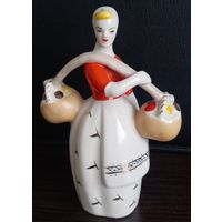 Девушка с коромыслом ( девушка с грибами )