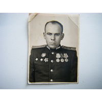 Фото  боевого майора артиллериста  РККА. Среди наград орден А. Невского.