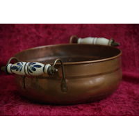 Кашпо  медное  ( диаметр 20,5 см , ширина 29 см , высота 9,5 см )