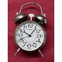 Ракета.миниатюрный будильник. на ходу.