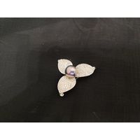 Брошь, цветочек