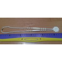 Старые Бусы. Привезены из Швеции. Медальон в виде Солнца- из натурального рога.