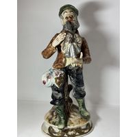 Старинная статуэтка Каподимонте