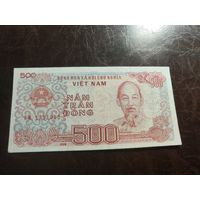 Вьетнам 500 донгов образца 1988 года AUNC p101