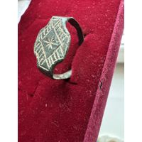 Кольцо старинное с звёздочкой