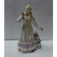 Статуэтка фарфоровая "Снегурочка" 1961 г. Дулёво. Целая, без реставрации. Высота 14 см.