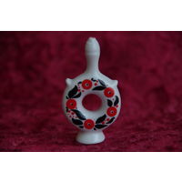 Статуэтка фарфоровая    ЗХК Полонне   ( целая )  6,3 см