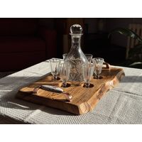 Поднос из массива дуба