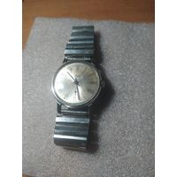 Часы зим идут