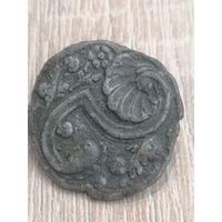 Старая интересная пуговица большая