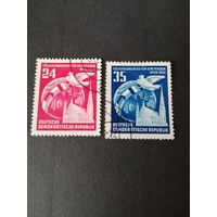 ГДР 1952 Серия марок "Народный конгресс мира в Вене, Австрия" (гашение без клея со следами от наклейки) Mi.320-321 каталог 8.00 евро