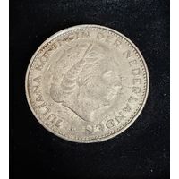 2 (1/2) гульдена. 1980 г.  Нидерланды.