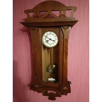 Часы настенный Gustav Beker