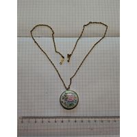 Кулон винтажный фарфор.