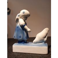 Фарфоровая статуэтка. Венгрия.  Zsolnay.