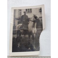 Военный на коне. 1944 г.